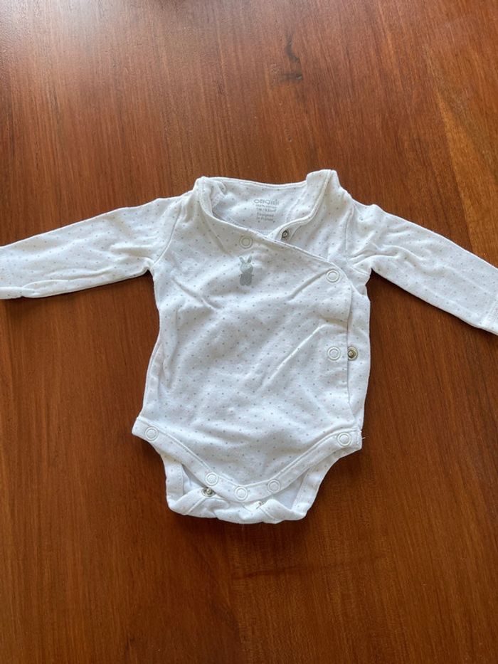 Lot de 3 bodies Obaïbi taille 1 mois très bon état - photo numéro 2