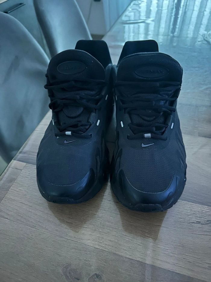 Basket Nike air dn8 max taille 43 - photo numéro 3