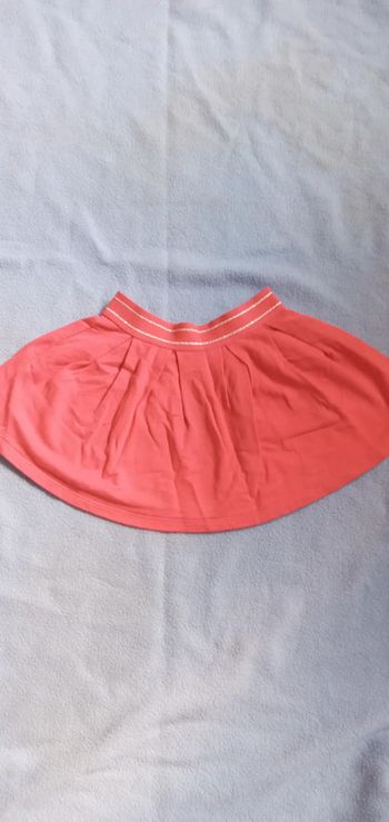 Jupe carrefour taille 2/3 ans