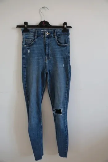 C39 jeans bleu Zara 34