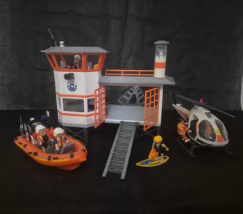 Playmobil - Station des gardes côtes 5539 et hélicoptère 5542 - L'alerte est donnée