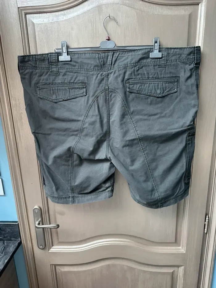 Short gris taillissime taille 66 - 5XL - photo numéro 7