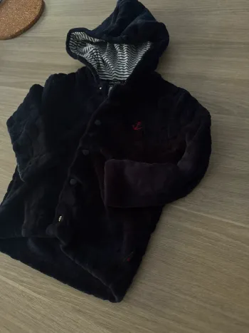 Veste douce à capuche  3 ans