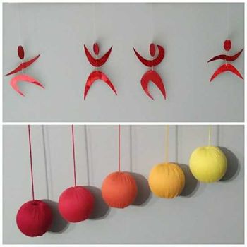 Neuf lot de 2 mobiles Montessori