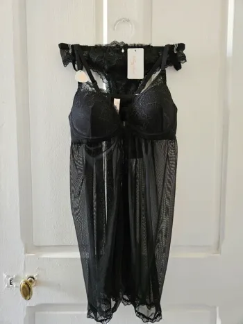 Magnifique ensemble Nuisette avec string T.S