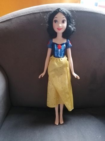 Poupée blanche neige