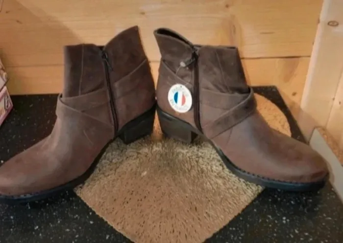 Boots en cuir neuve 39 - photo numéro 4