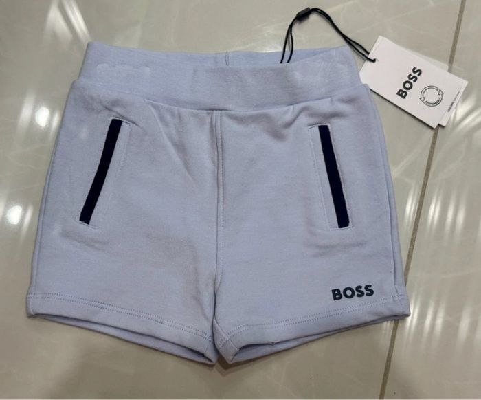 Short Hugo boss neuf 9 mois