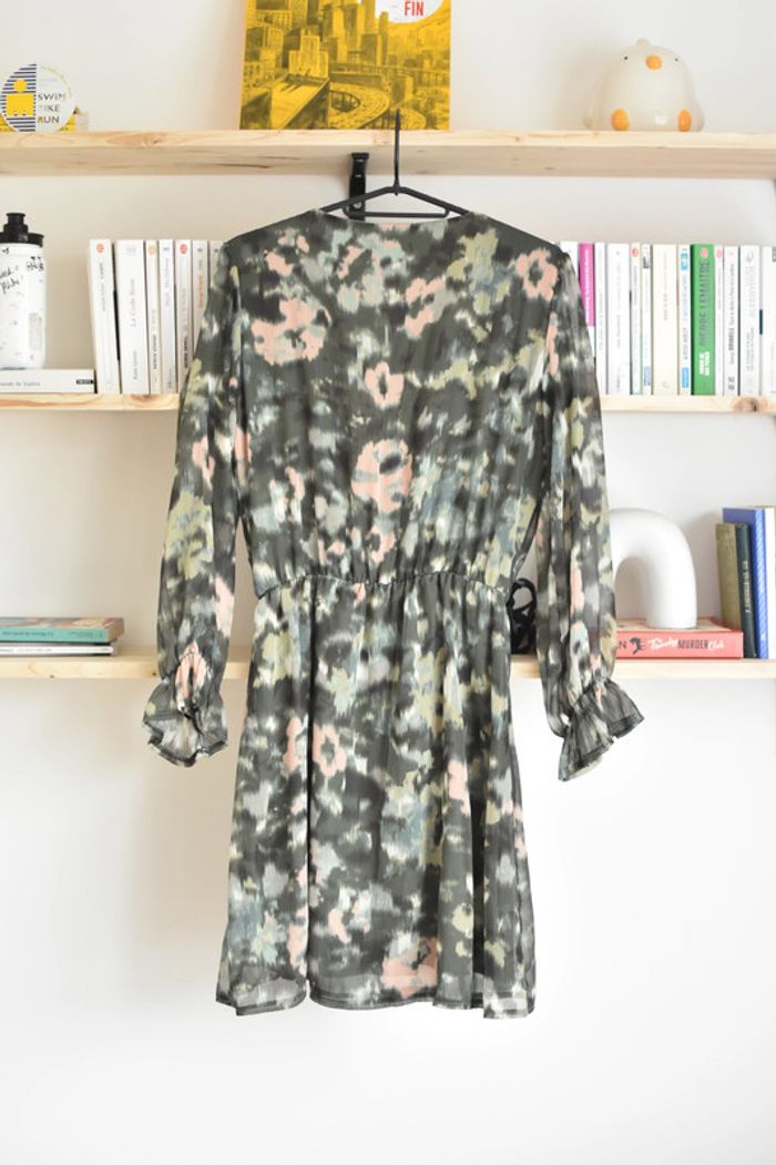 Robe Rue des Abbesses en taille M - Très bon état - photo numéro 2