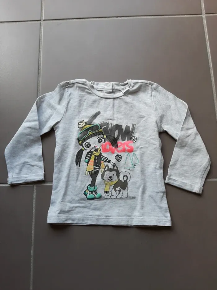 Lot de 2 t-shirts et 1 sweat 15-18mois Chicco neufs - photo numéro 6