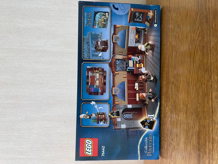 Lego Harry Potter Le château de Poudlard : le cours de sortilèges (76442) - photo numéro 3