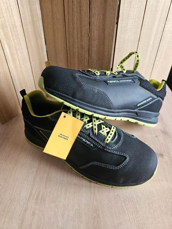 Chaussures De Sécurité Gravity perf neuves taille 44