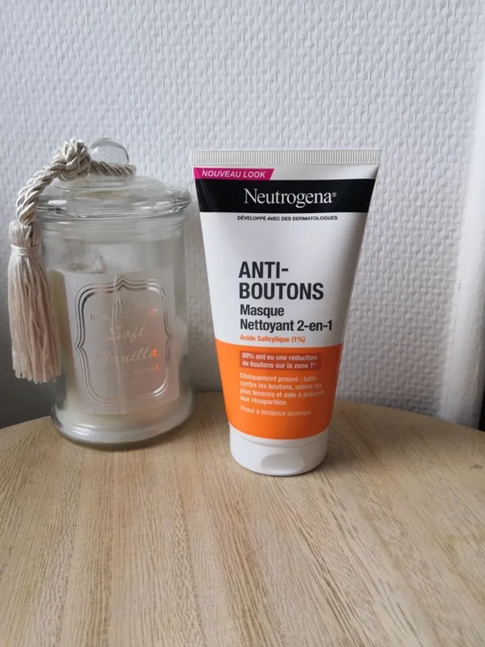 🌺Masque nettoyant 2 en 1 anti boutons Neutrogena🌺