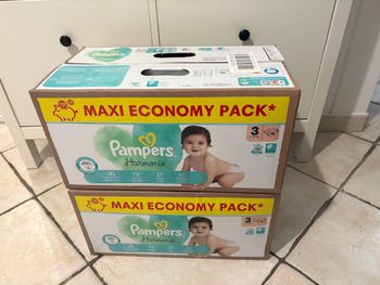 2 paquets de couches Maxi economy