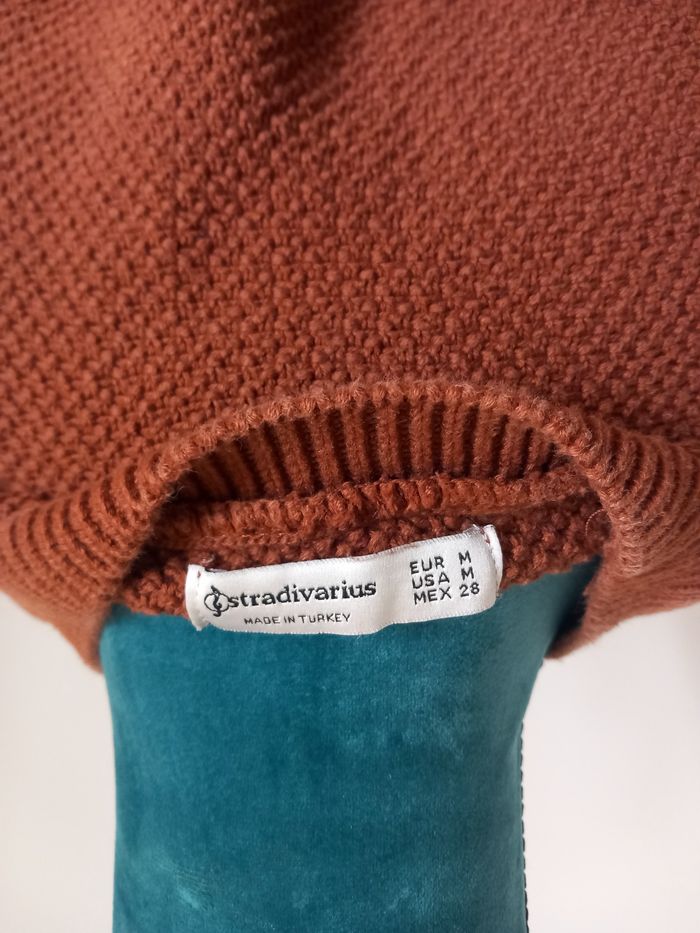 Pull court mailles torsadées chocolat Stradivarius - photo numéro 4