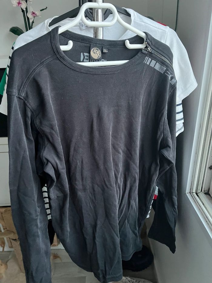 Pull noir