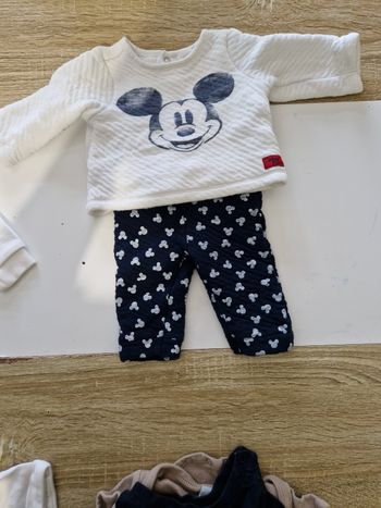 ensemble  mickey   0  mois