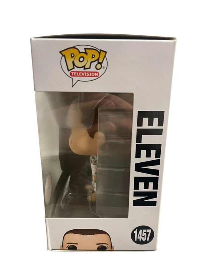 Figurine Funko Pop Stranger Things Eleven Limited Chase édition 1457 neuf - photo numéro 4