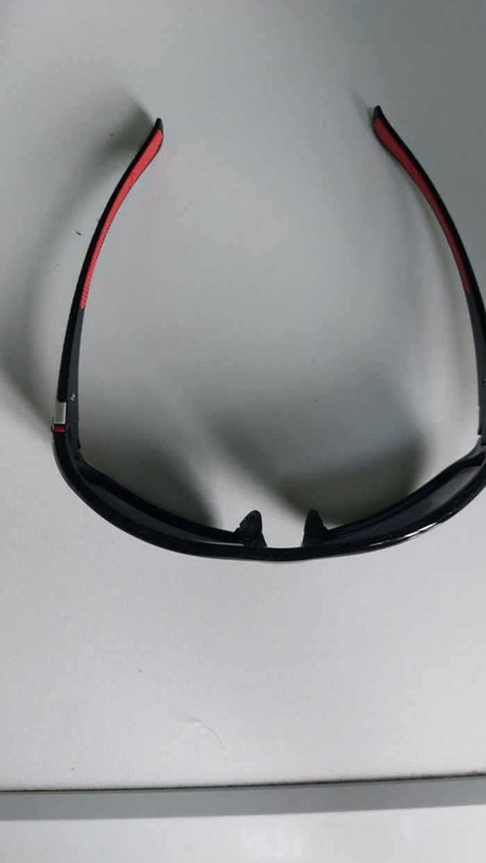 Lunettes soleil - photo numéro 2