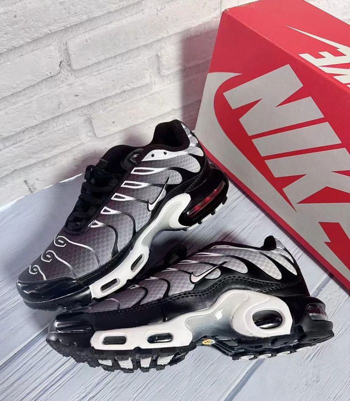 Nike TN noir gris enfant 33 - photo numéro 3