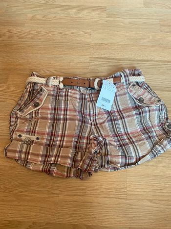 Short rayé avec ceinture