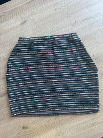 Jupe courte multicolore taille 42 neuf 