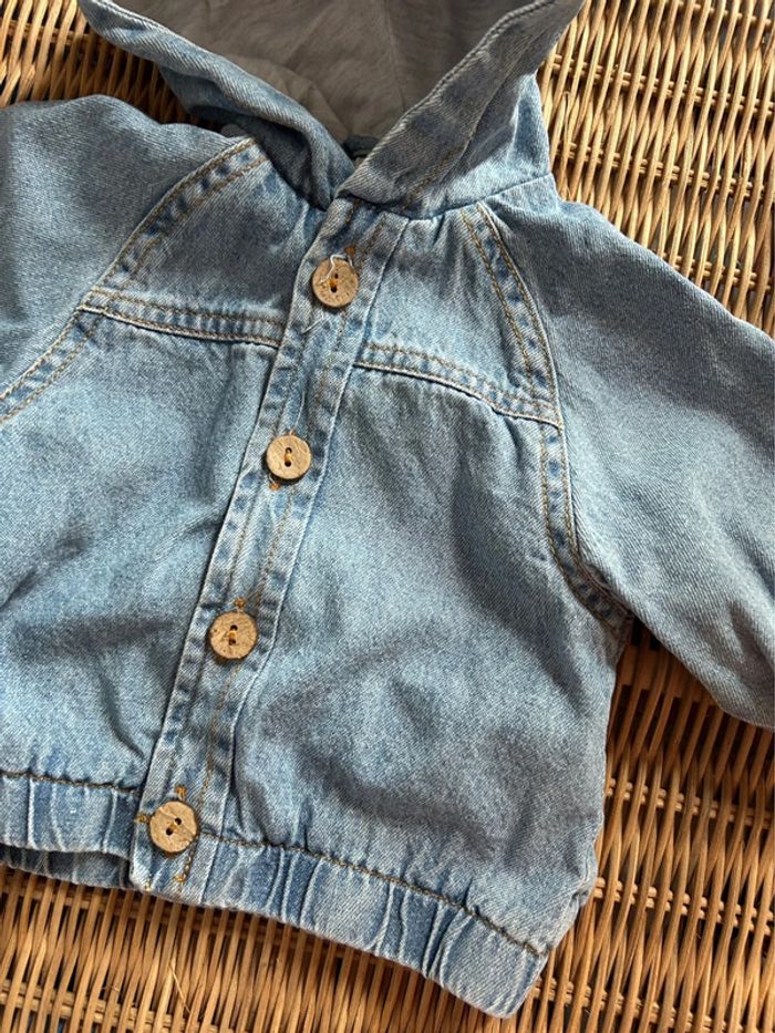 Jolie Veste en Jean Bébé Zeeman - Capuche Doublée - Taille 50 cm (Naissance/1 mois) - photo numéro 2