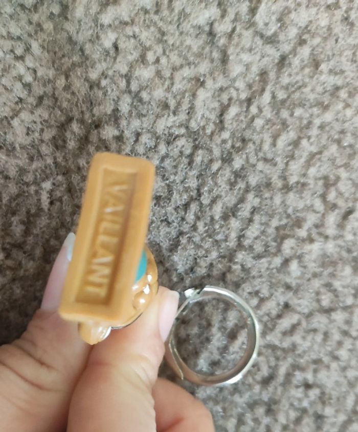 attention bien lire l'annonce porte clef publicitaire - photo numéro 9