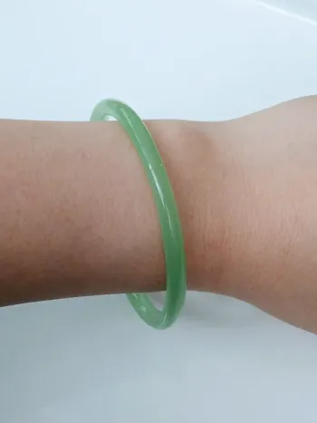 Bracelet jonc vert tendance rétro style bouddhiste