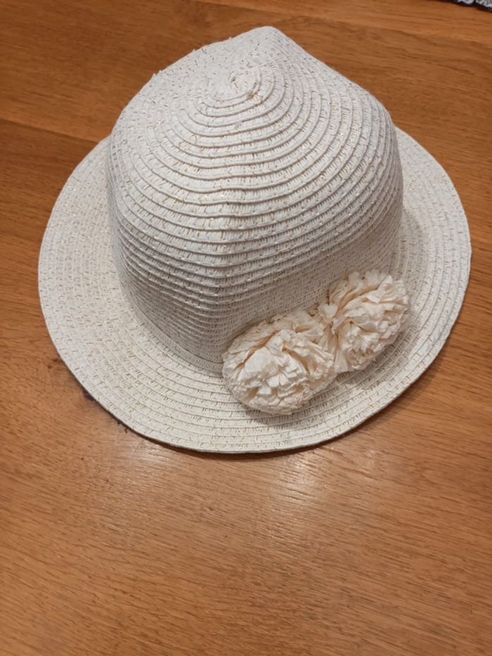 Très joli chapeau habillé T49