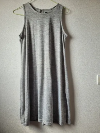Robe grise taille 40