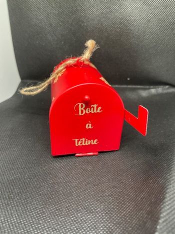 Boîte à tétine