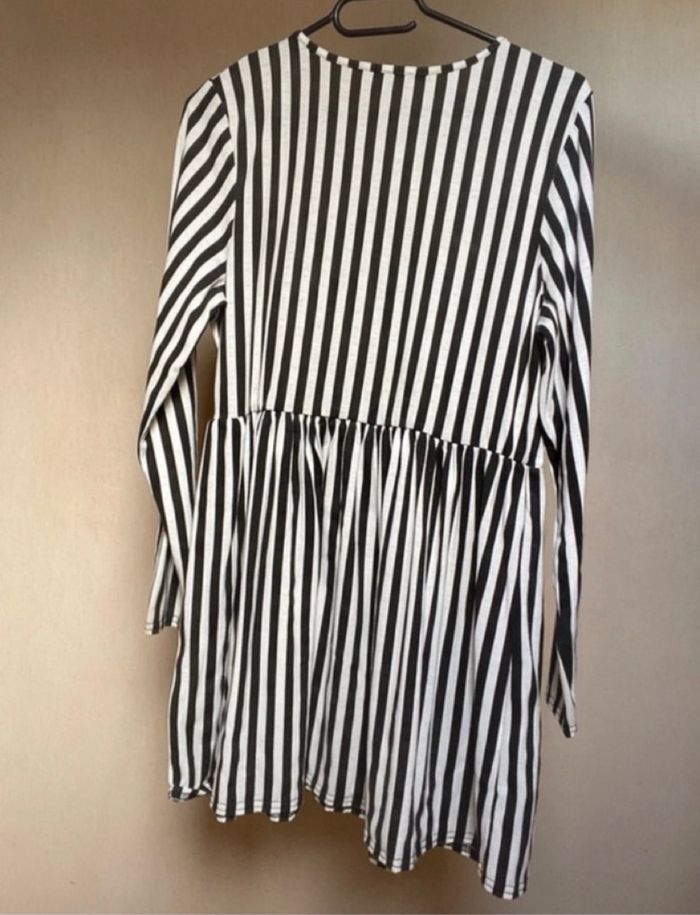 Robe rayée noire et blanche Boohoo - photo numéro 2