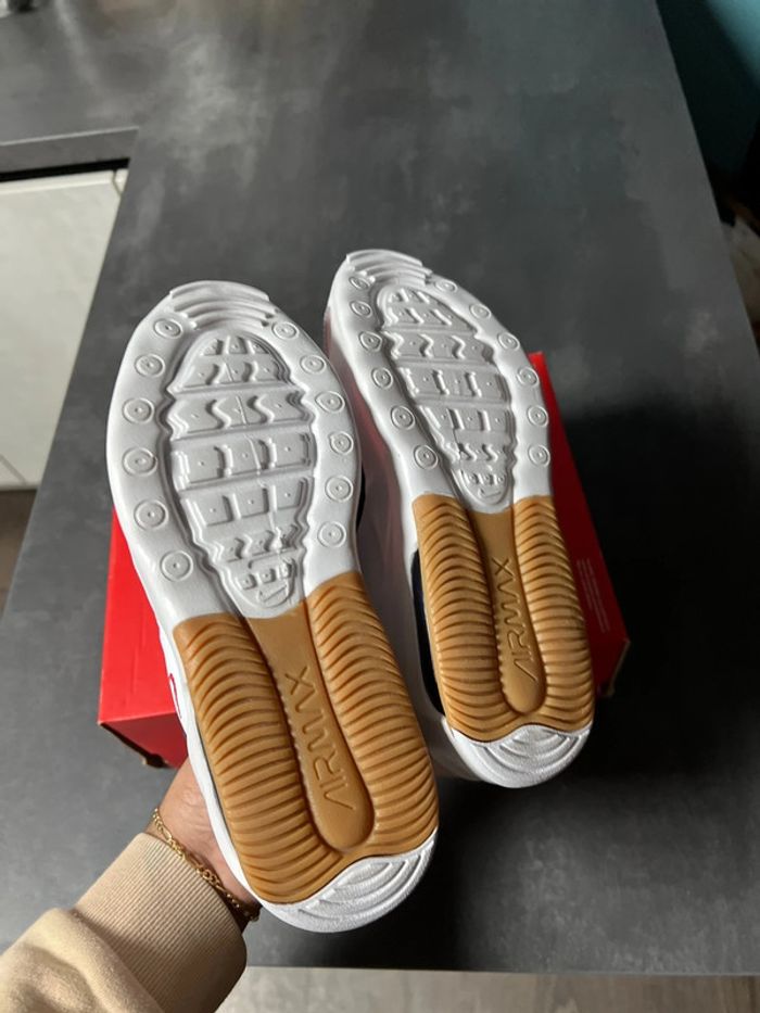 Basket Nike taille 37.5 - photo numéro 8