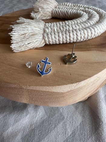 Boucles ancres marines