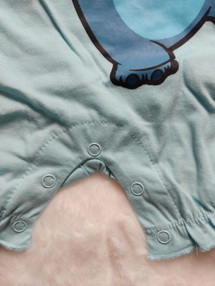 Combishort ciel Stitch,  Disney ,12 mois - photo numéro 4