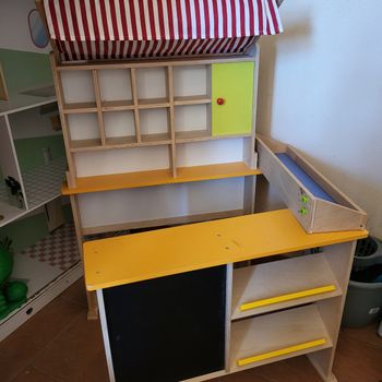 Donne marchande lidl bois