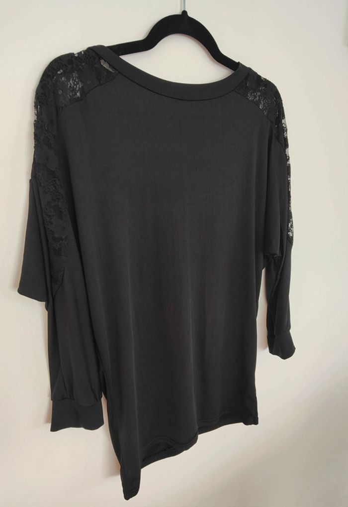 T-shirt femme dentelle dans le dos - photo numéro 2