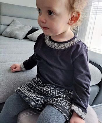 23 mois 2 ans ensemble Teeshirt Tao et short Vertbaudet 86 cm ( sans collant)