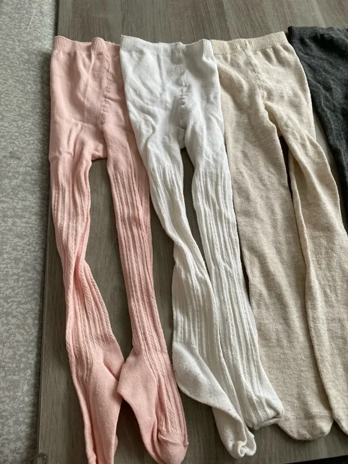 Lot de 5 paires de collants primark 24/36 mois - photo numéro 3