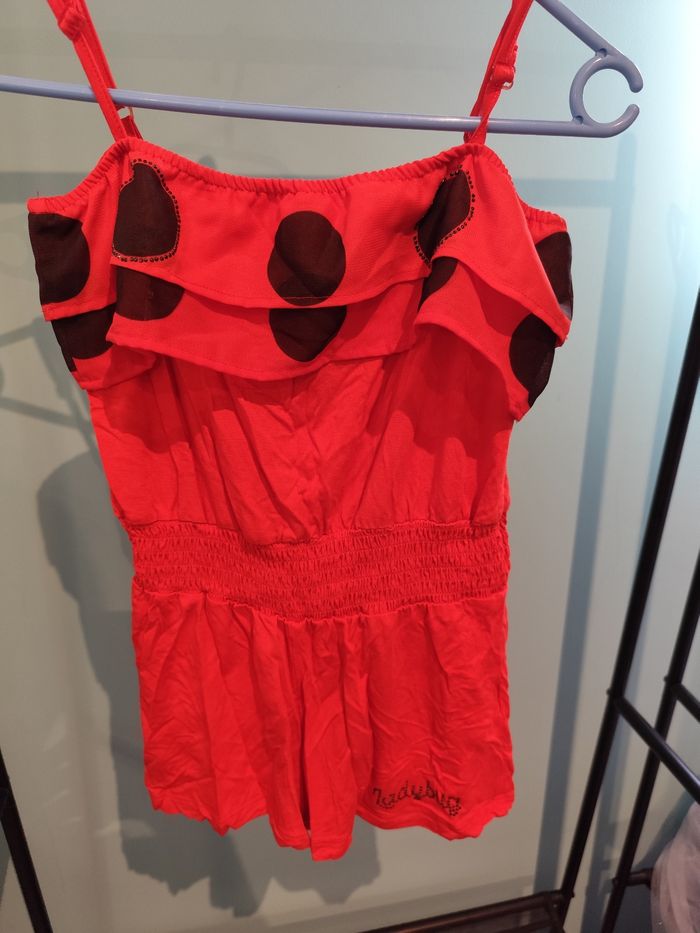 Lot combinaison guess et robe kiabi 7 ans