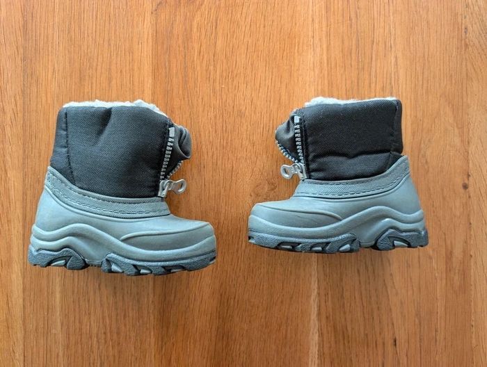 Après-ski / Moon Boots gris et noir taille 20/21 - photo numéro 2