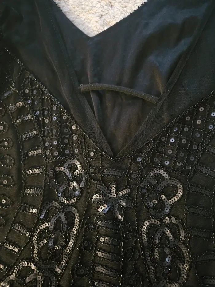 Robe de soirée a sequin noir - photo numéro 5