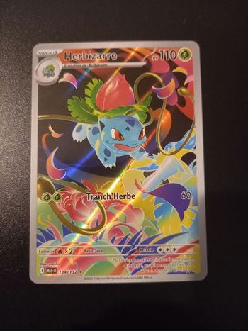 Carte Pokémon Herbizarre 134/132 AR ME01