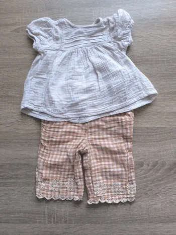 Ensemble 6 mois pantalon léger vichy et haut manches courtes Kiabi