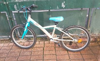 Vélo beige et bleu fille 20 pouces B'twin