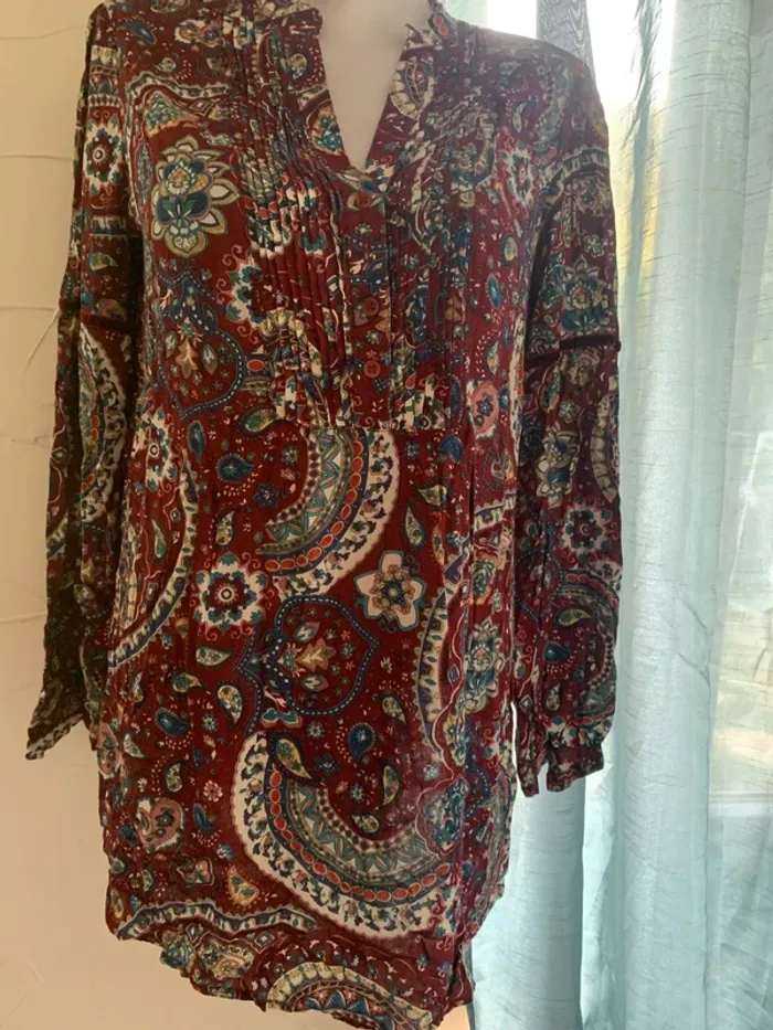 Blouse manches longues à motifs taille 44-46 - photo numéro 2