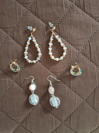 Lot de boucles d'oreilles