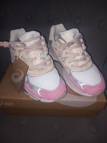 Baskets Asics Gel NYC taille 42