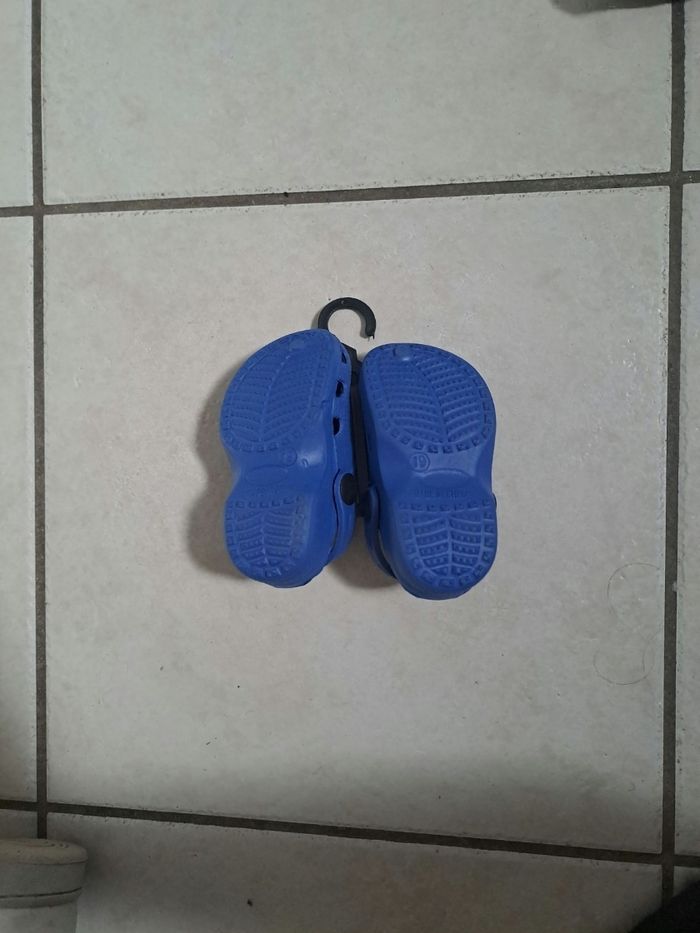 Crocs neuves - photo numéro 2